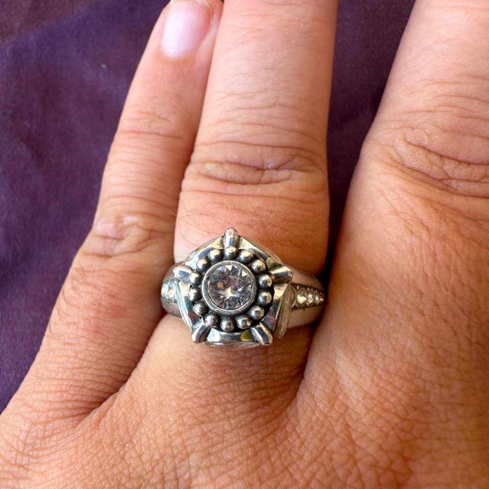 Brighton Anna Interchangeable twist charm ring size 8